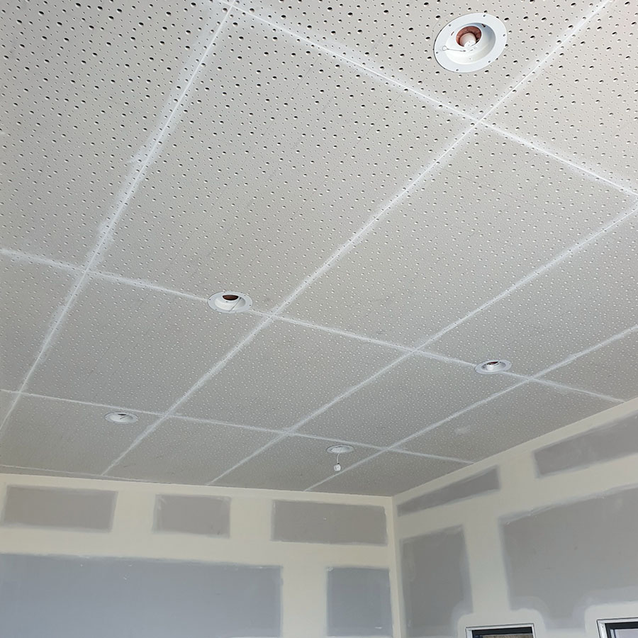 Suspended ceiling in consulting suites